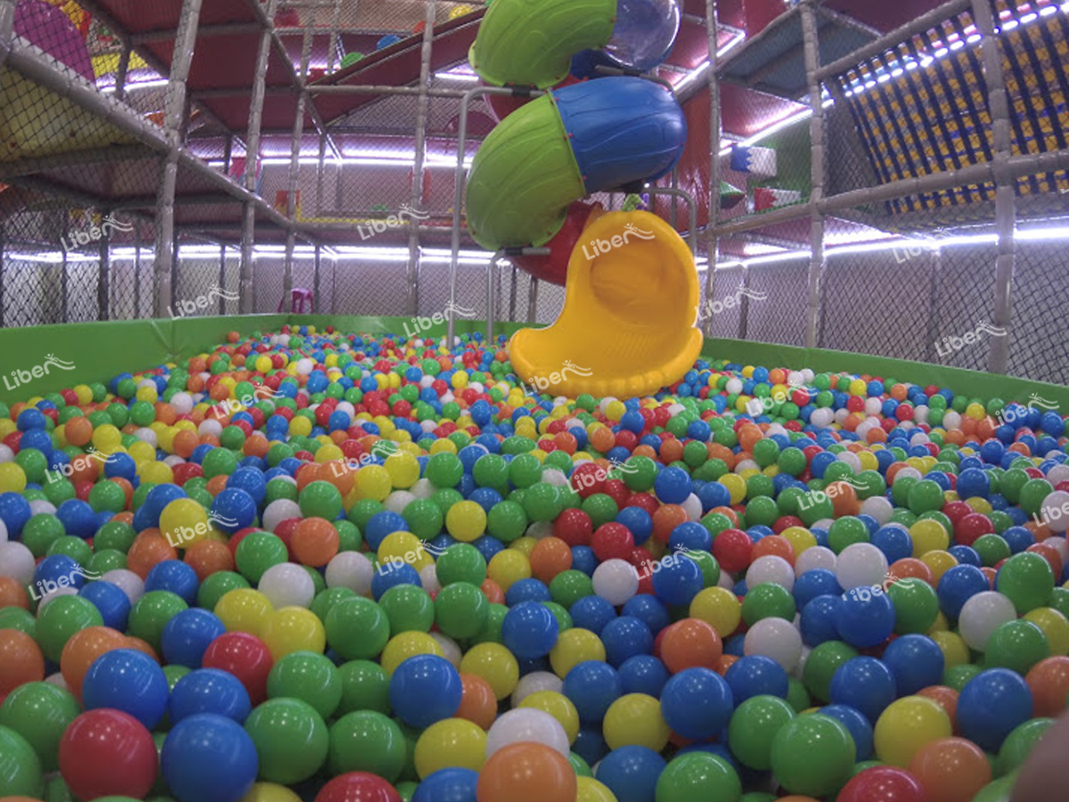 childrens playground equipment (1)