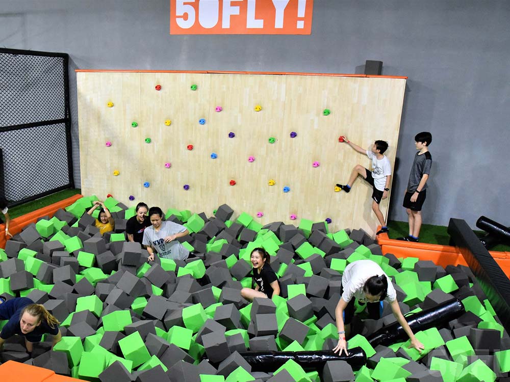 Indoor Bounce Trampoline